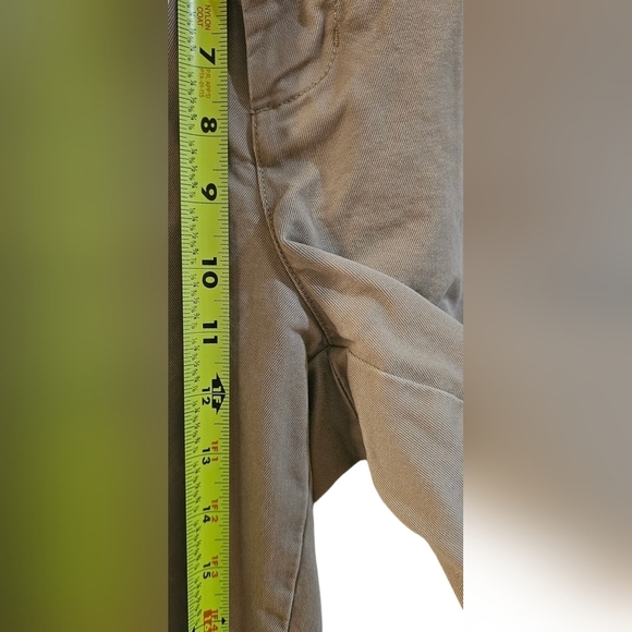 Vineyard Vines - Men's Vintage Classic Khaki 7" Club Shorts​​​​​ - Picture 6 of 7